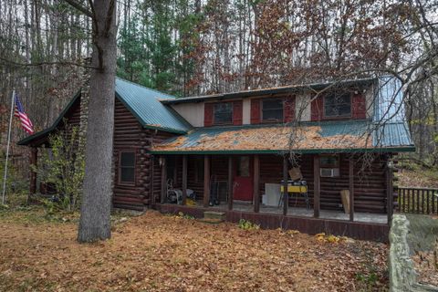 A home in Groveland Twp