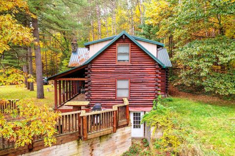 A home in Groveland Twp