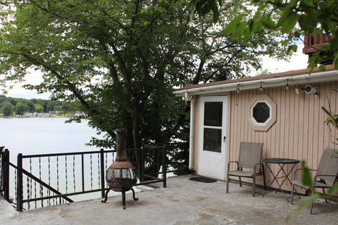 A home in Fenton Twp