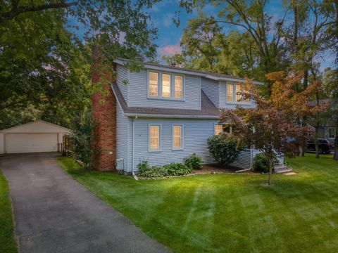 A home in West Bloomfield Twp