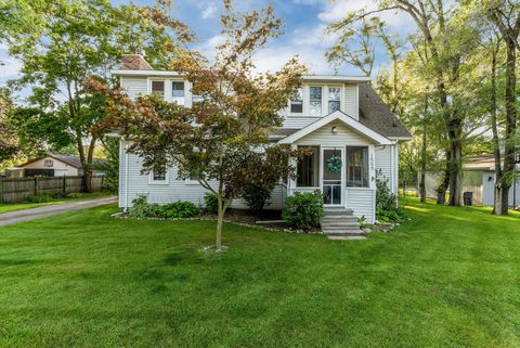 A home in West Bloomfield Twp