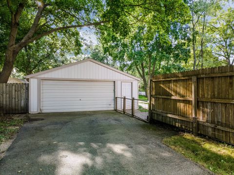 A home in West Bloomfield Twp