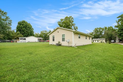 A home in Paw Paw Twp