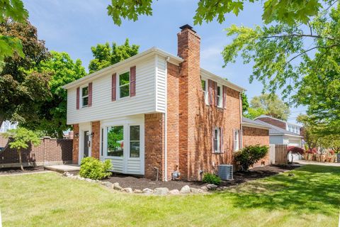 A home in Pleasant Ridge