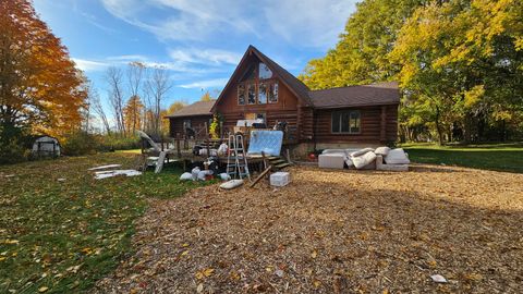 A home in Thetford Twp