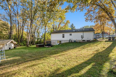 A home in Edwardsburg Vlg