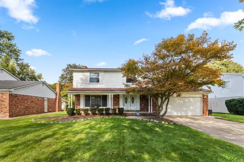 18230 RAINBOW Drive Lathrup Village City MI 48076