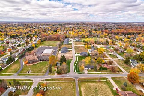 A home in Saginaw Twp