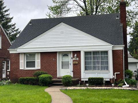 A home in Grosse Pointe Woods