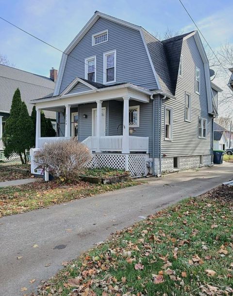 A home in Bay City