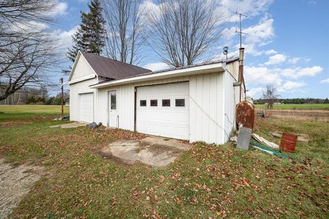 A home in Home Twp