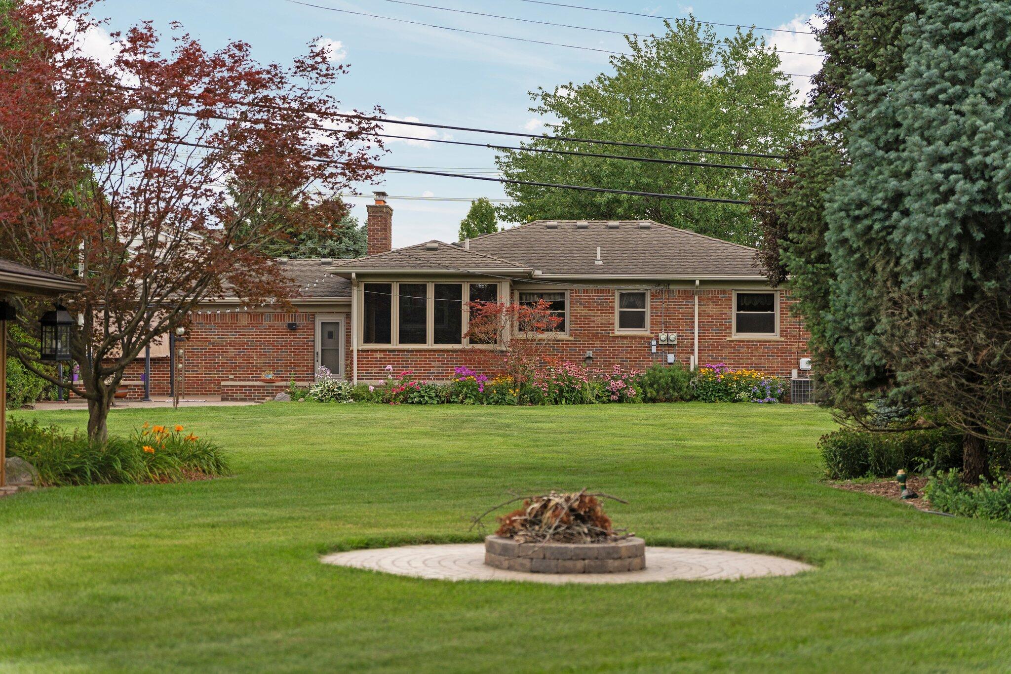 Photo 28 of 39 of 15940 Goddard Road house