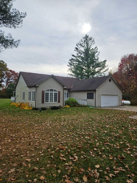 A home in Almont Twp