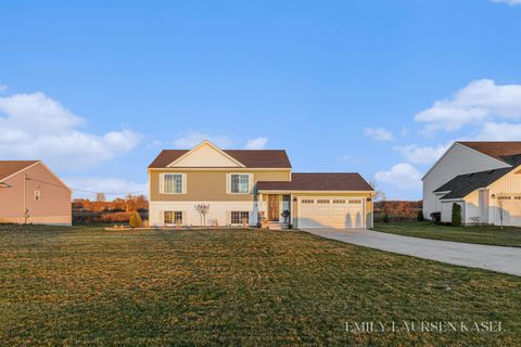 A home in Sand Lake Vlg