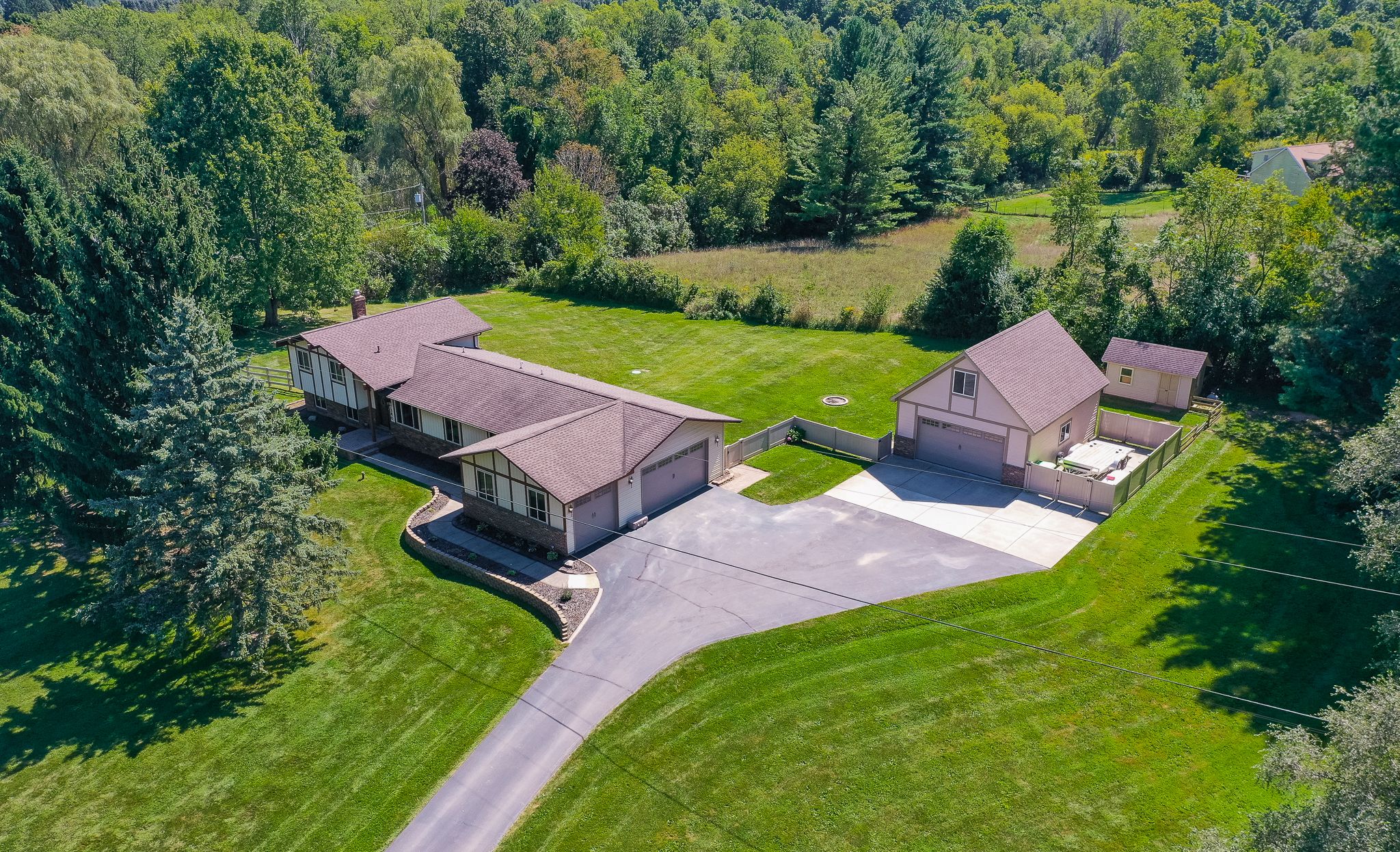View White Lake Twp, MI 48383 house
