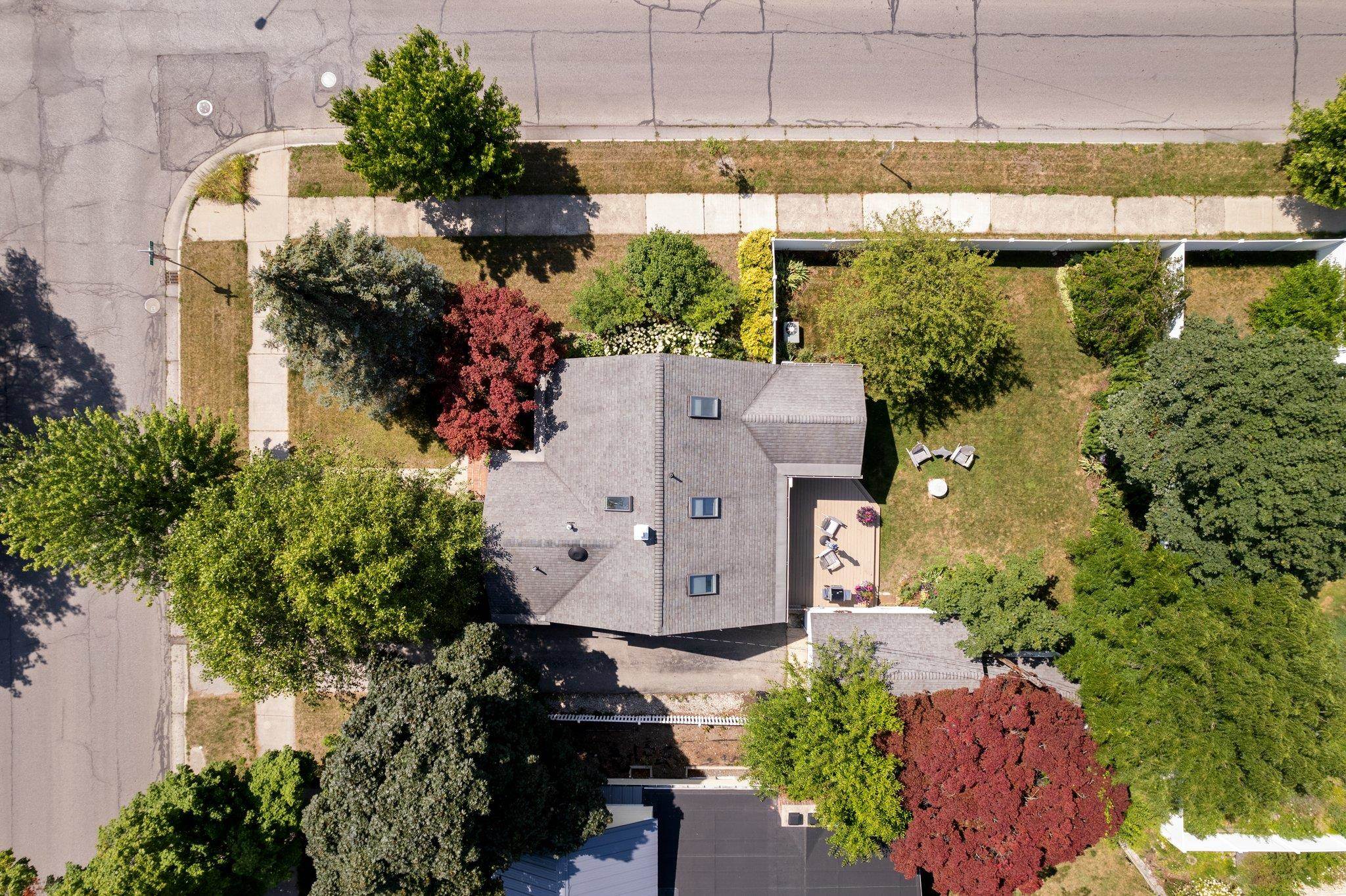 Photo 36 of 37 of 230 S Elmwood Avenue house