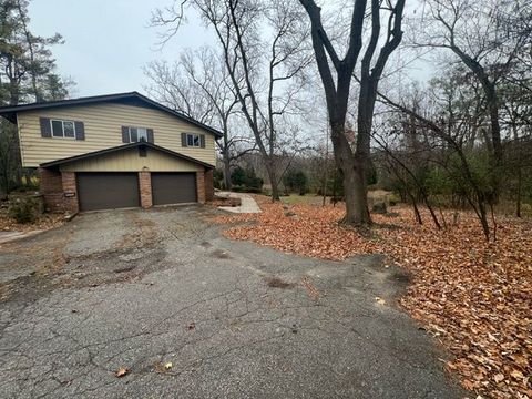 A home in West Bloomfield Twp