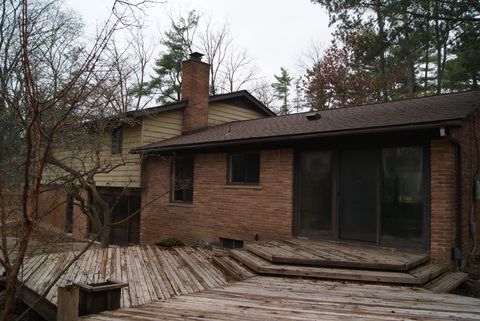 A home in West Bloomfield Twp