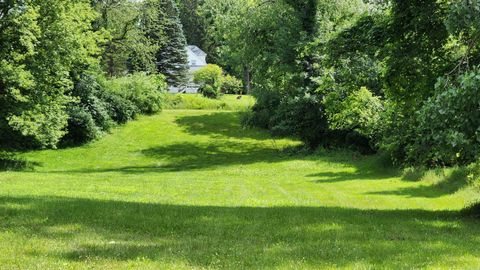 E River Road Emmett Charter Township MI 49014