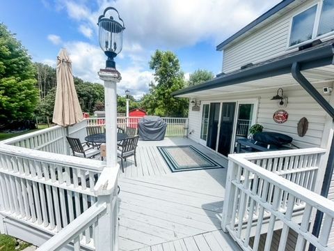 A home in Putnam Twp