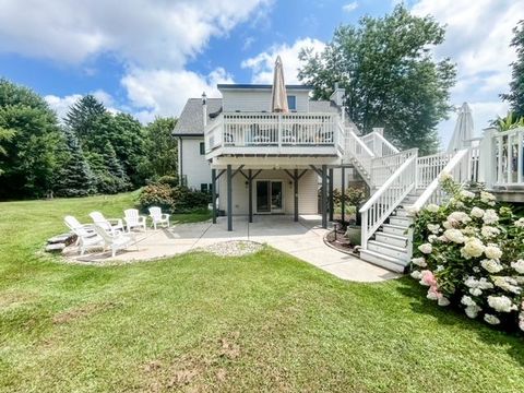 A home in Putnam Twp