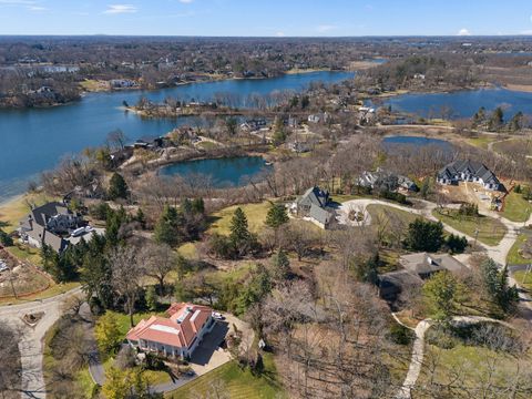 A home in Bloomfield Twp