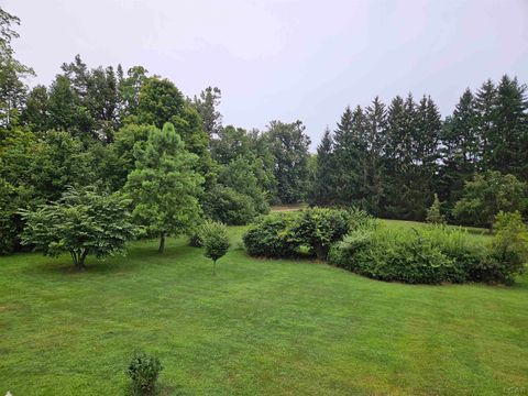 A home in Pittsford Twp