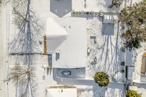 A home in Laketon Twp