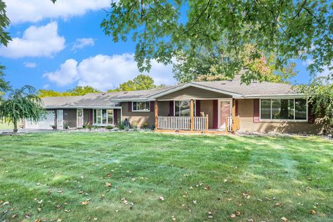 A home in Grand Blanc Twp