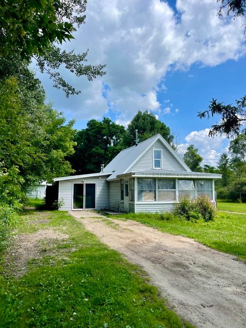 A home in Home Twp