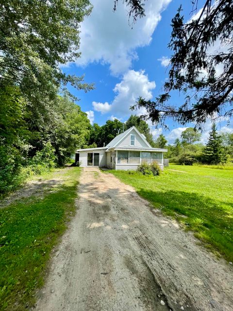 A home in Home Twp