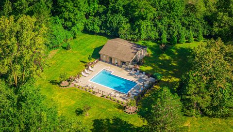 A home in West Bloomfield Twp