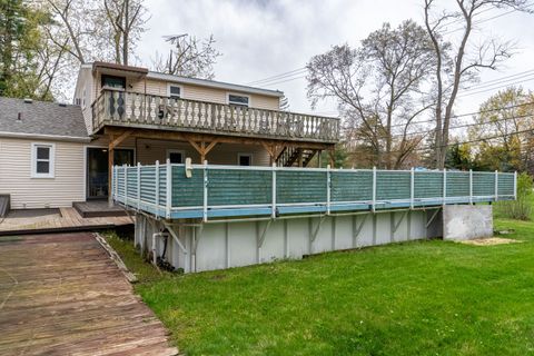 A home in West Bloomfield Twp