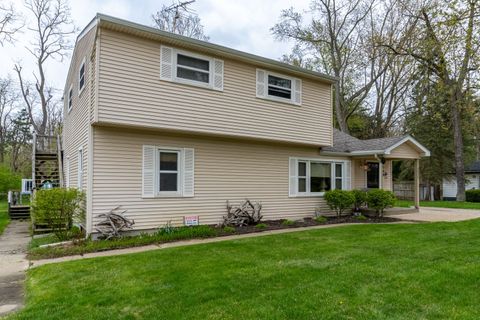 A home in West Bloomfield Twp