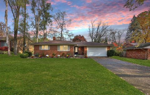 A home in Bloomfield Twp