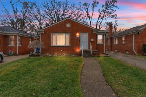 A home in Dearborn Heights