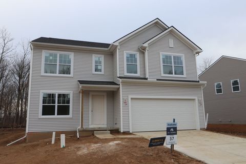 A home in Grand Blanc Twp