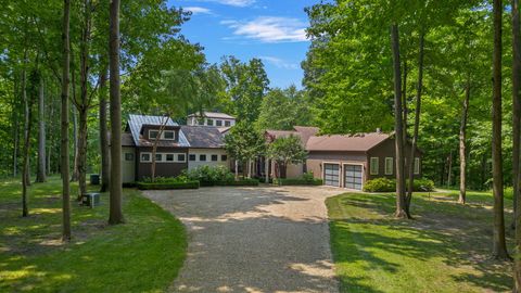 A home in New Buffalo Twp