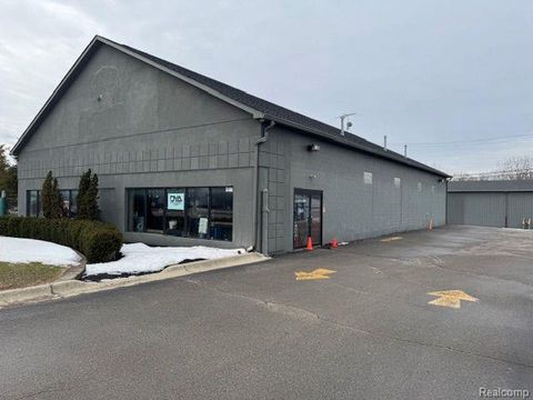 4667 DIXIE Waterford Charter Township Oakland MI 48329