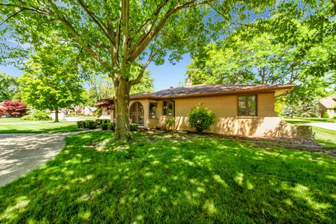 A home in Grosse Ile Twp