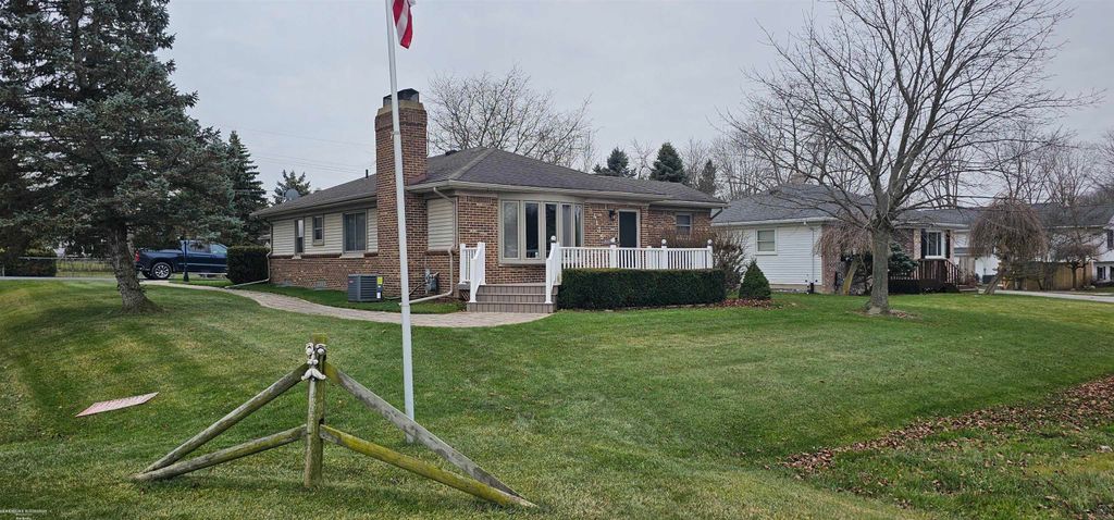 Photo of 4135 Neuman Road, Saint Clair Township, MI 48079 (MLS # 58050163495)