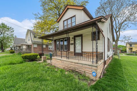 A home in Lincoln Park