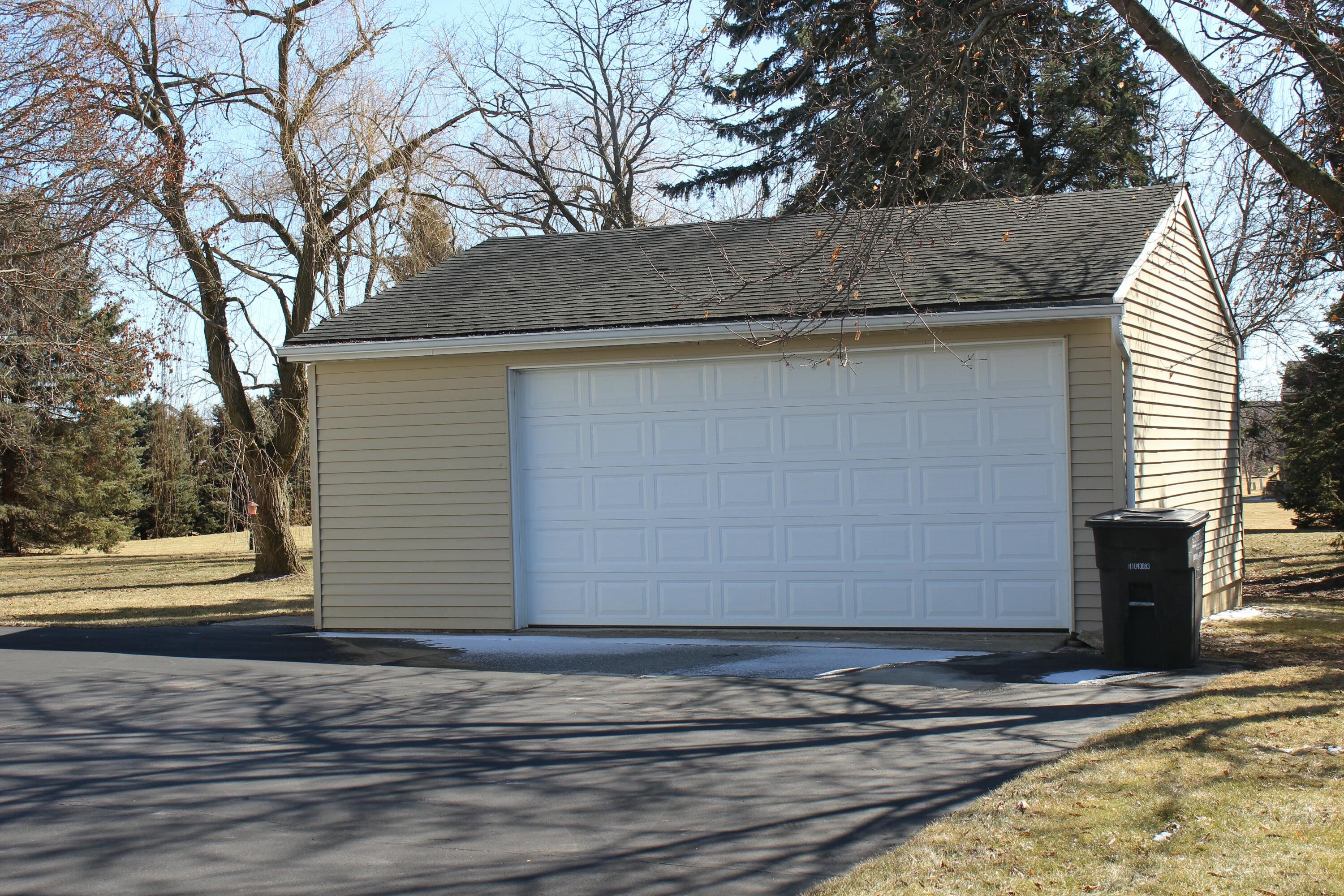 85 W Willis Road