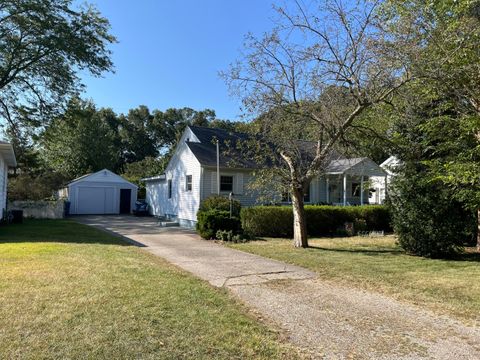 A home in Spring Lake Vlg