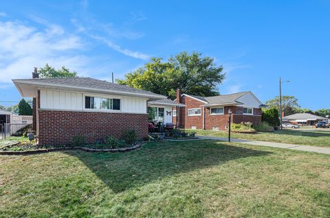 A home in Dearborn Heights