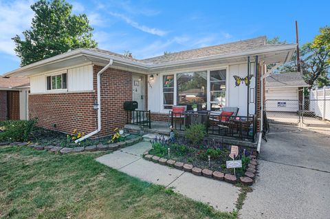 A home in Dearborn Heights