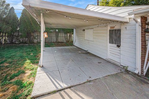 A home in Dearborn Heights