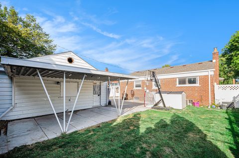 A home in Dearborn Heights