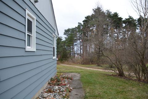 A home in Suttons Bay Twp