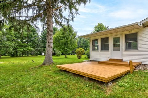 A home in Birch Run Twp